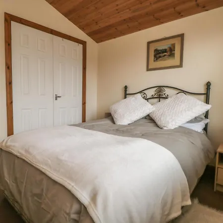 6 Manor Park, *