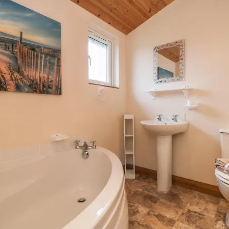 6 Manor Park, York